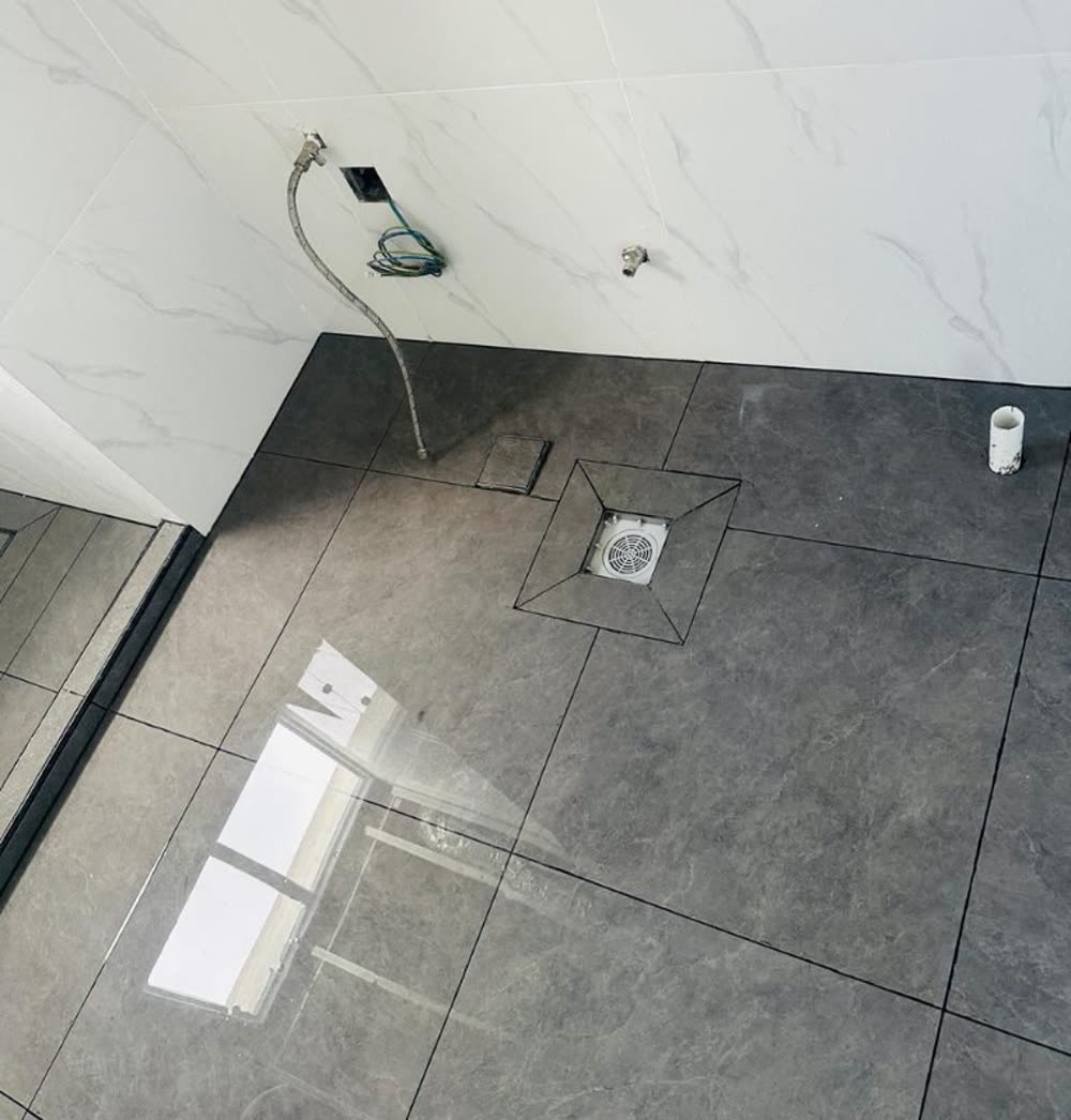 HDB bathroom tiling and waterproofing