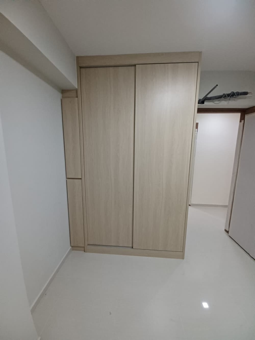 Built-in wardrobe carpentry